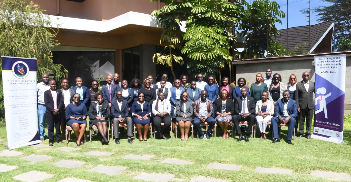 Legal professionals from Kericho, Nakuru, Nairobi, Meru, Nyeri, Kisii, Nyamira, and Kirinyaga pose for a picture.