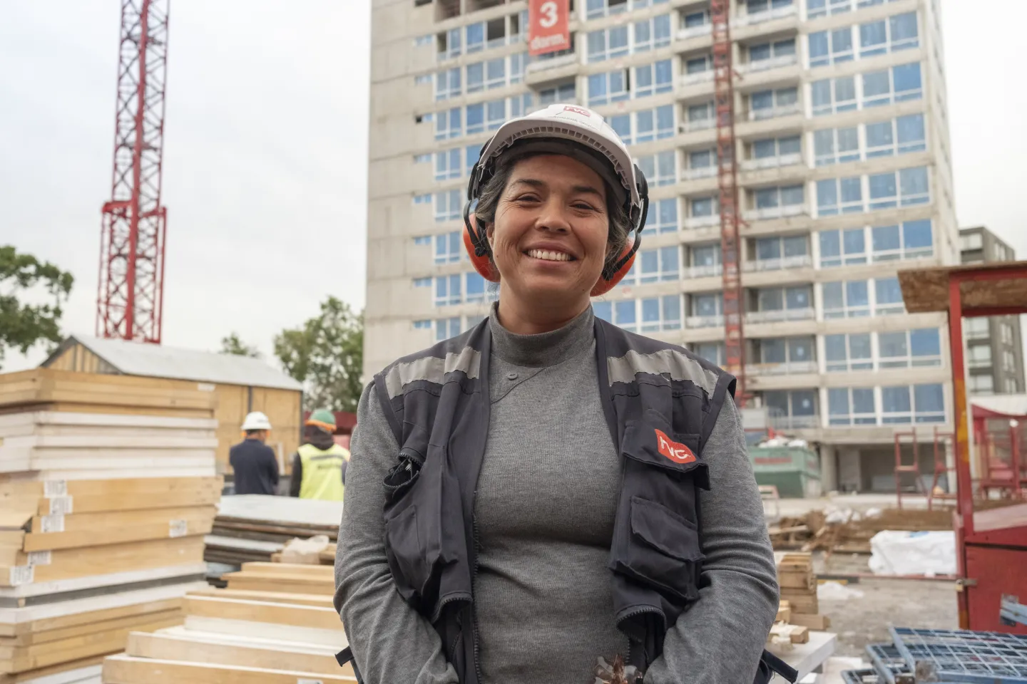 “Construyendo a la par”: un proyecto piloto por la equidad de género en el sector de la construcción en Chile
