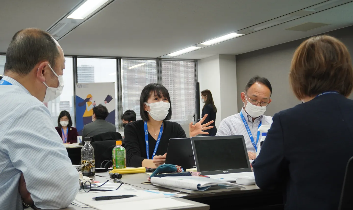 ロールプレイを通じて活発な意見が飛び交った＝2月3日午後3時すぎ、東京都港区