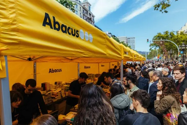 A book market organized by Abacus Cooperative.  