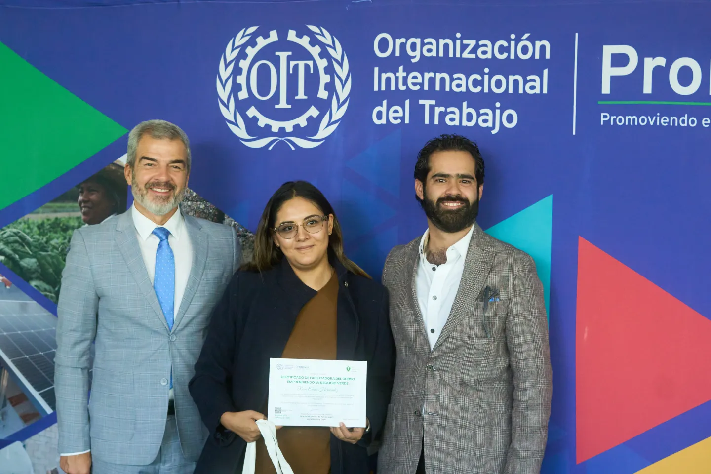 Entrega de certificados "Mi Negocio Verde"