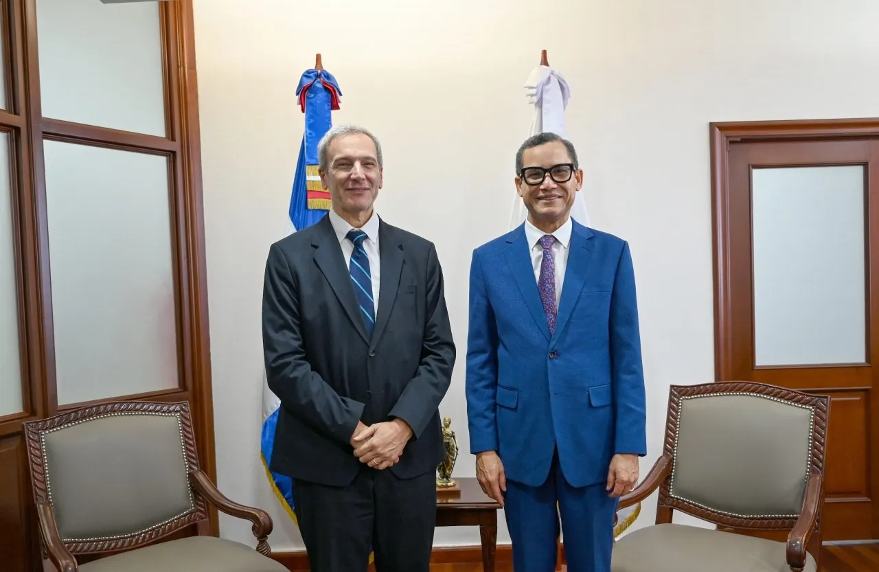 Eliel Hasson Nisis y Eddy Olivares Ortega