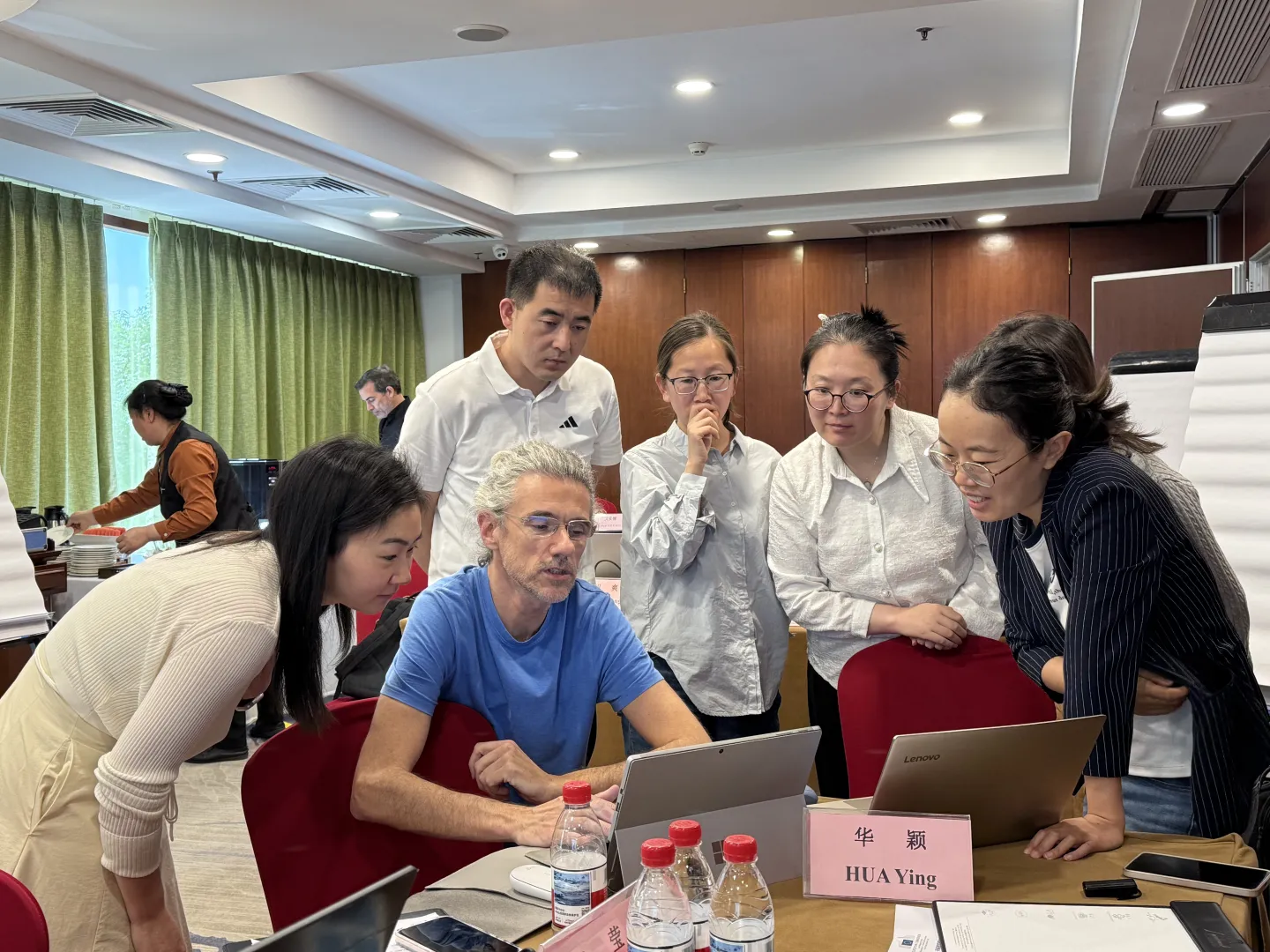  The trainer assists participants in using EUROMOD, Beijing, China, April 2025