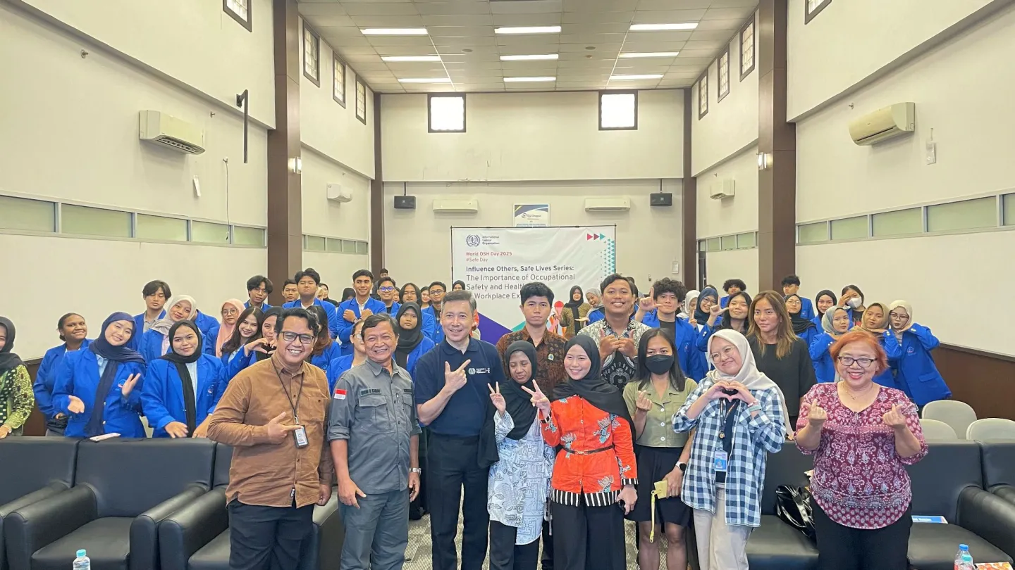 A group photo with 50 people standing