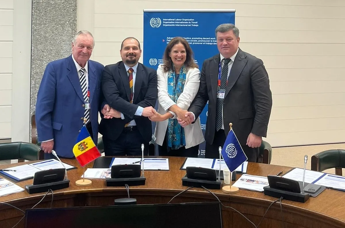 Leonid Cerescu, President of the CNPM, Alexei Buzu, Minister of Labour and Social Protection, Beate Andrees, ILO Regional Director for Europe and Central Asia and Igor Zubcu, President CNSM signing the agreement 3 June, 2025 in Geneva
