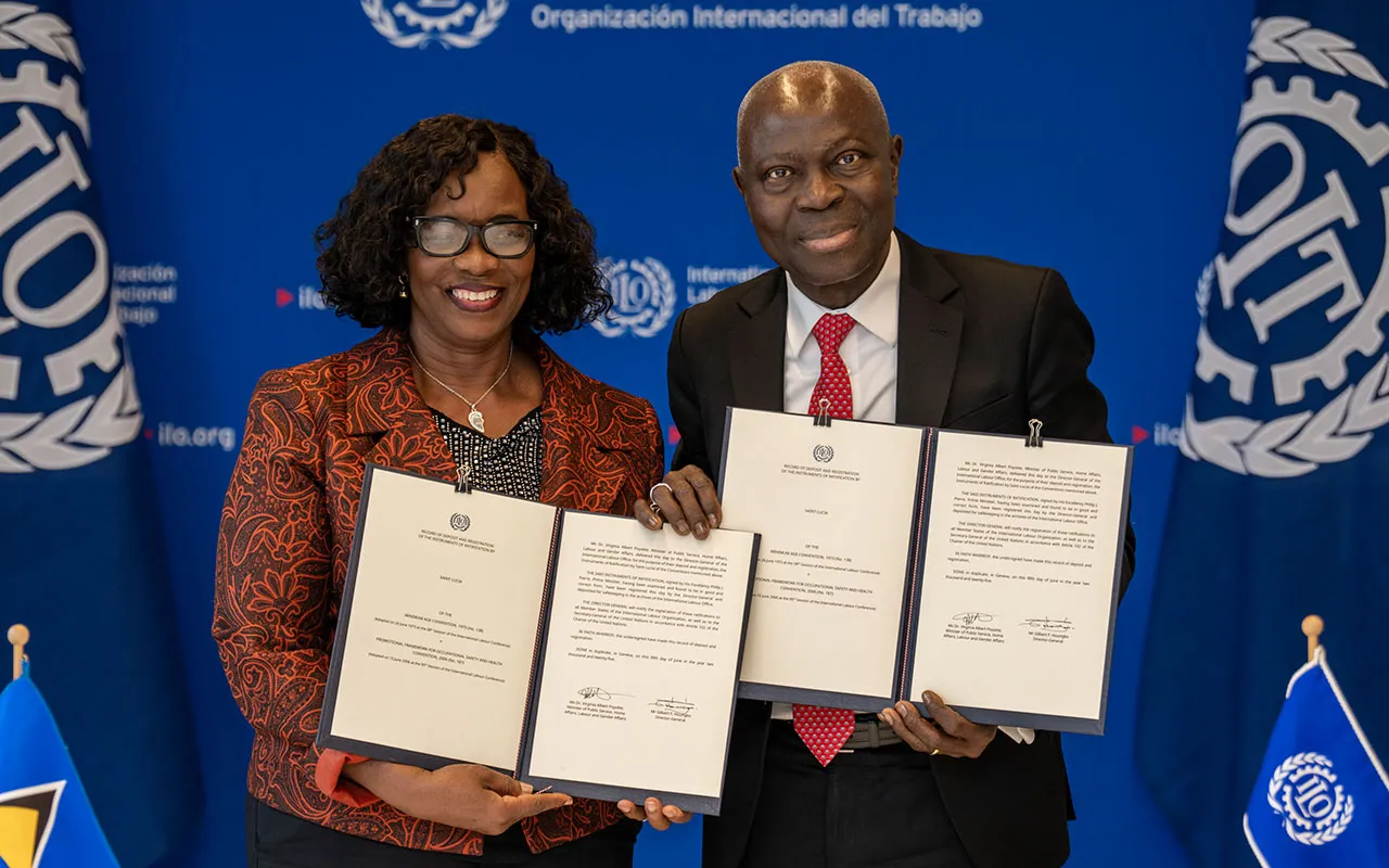 Ms Virginia Albert-Poyotte, the Minister of Labour of Saint Lucia, presents the instruments of ratification of Conventions Nos. 138  and 187 to the ILO Director-General, Gilbert F. Houngbo. 5 June 2025.
