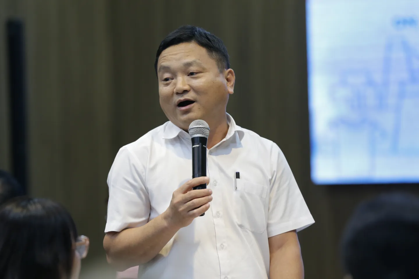 Luu Hoang, lecturer and member of the working group, shares his insights and feedback on the handbook