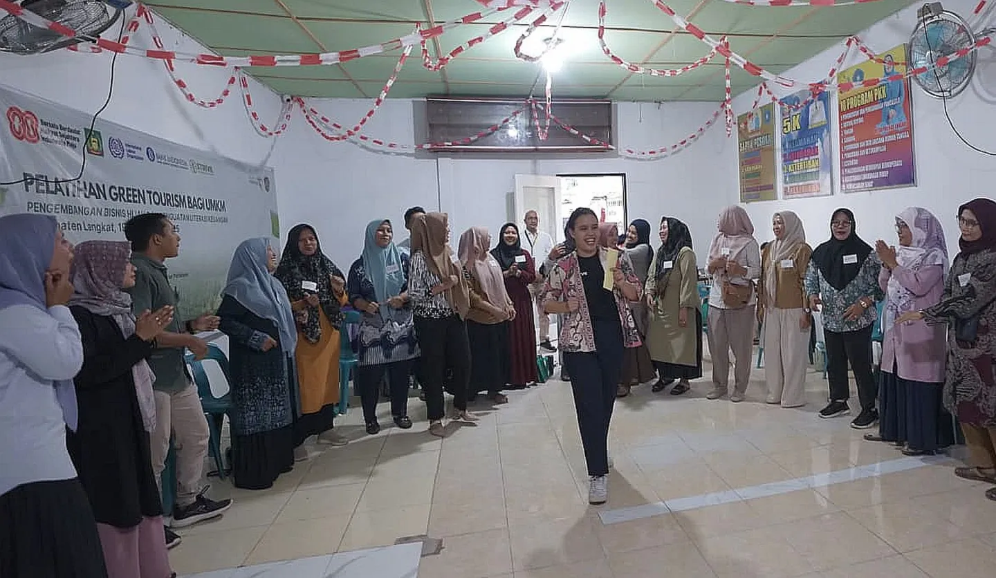 People standing when joining the training