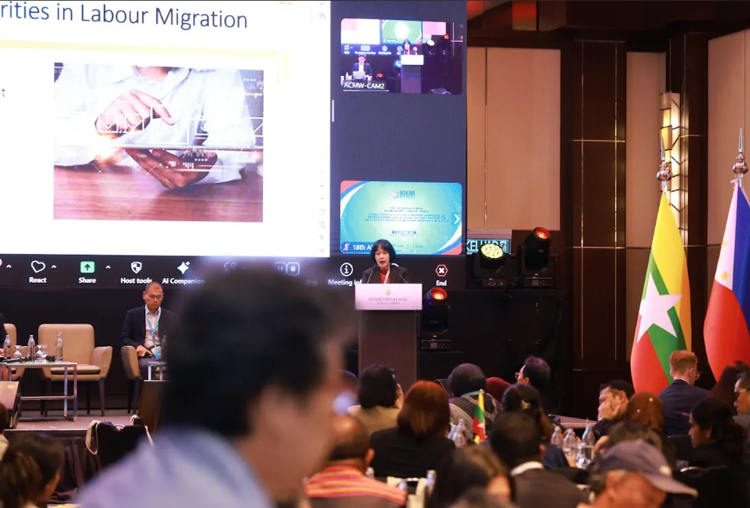 Participants in The 18th ASEAN Forum on Migrant Labour 