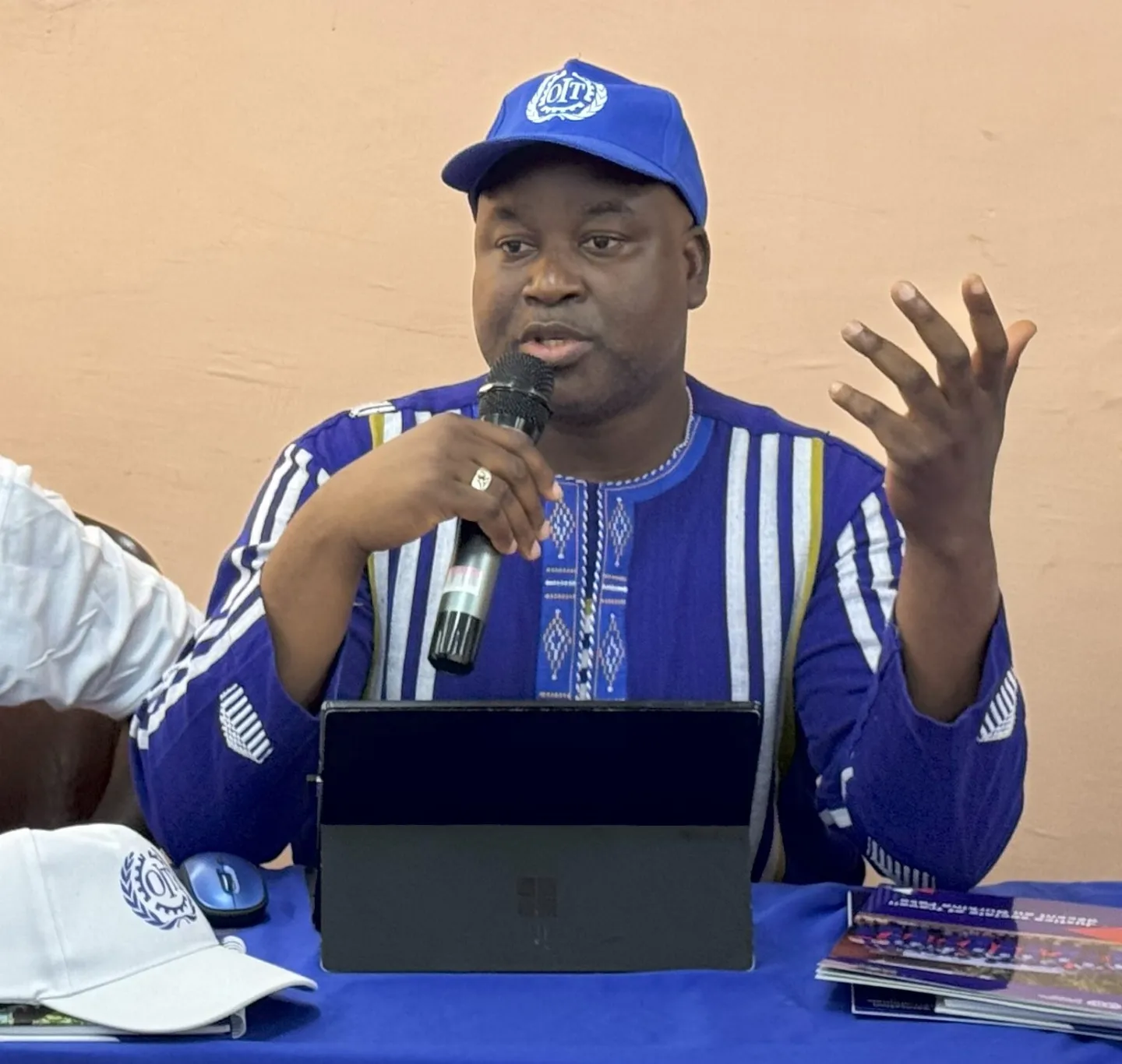 Gamsoré Soumaila, Directeur général de la CNAMU, souligne l’importance du café médias pour renforcer la communication et la sensibilisation au service de son institution.