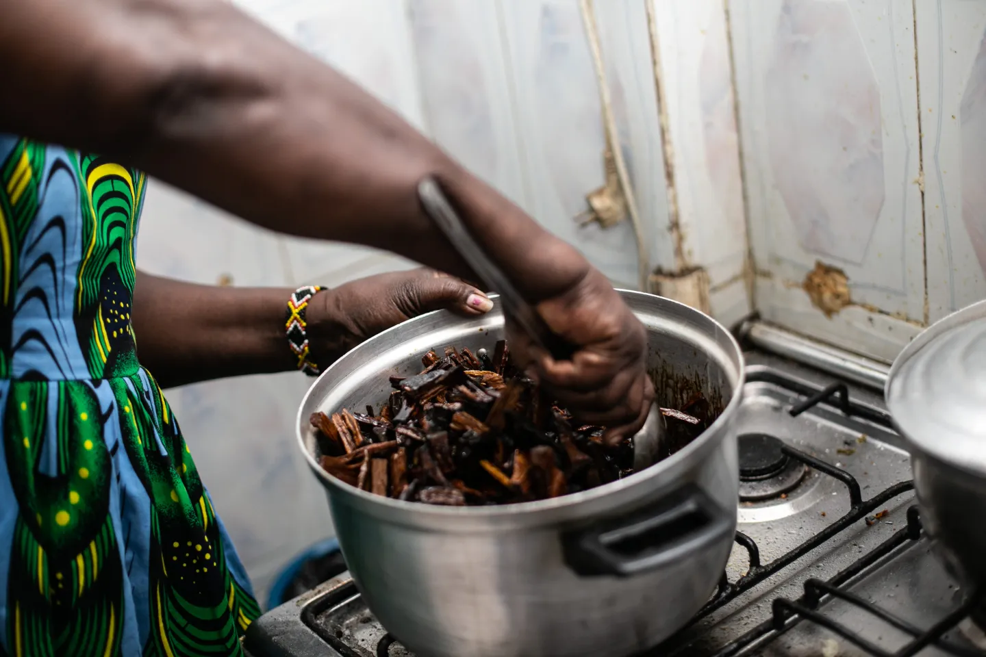 Al batool working on producing the Sudanese incense sticks from her business