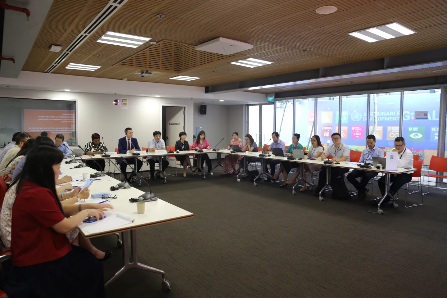 Stakeholders discuss and give recommendations for the draft roadmap.