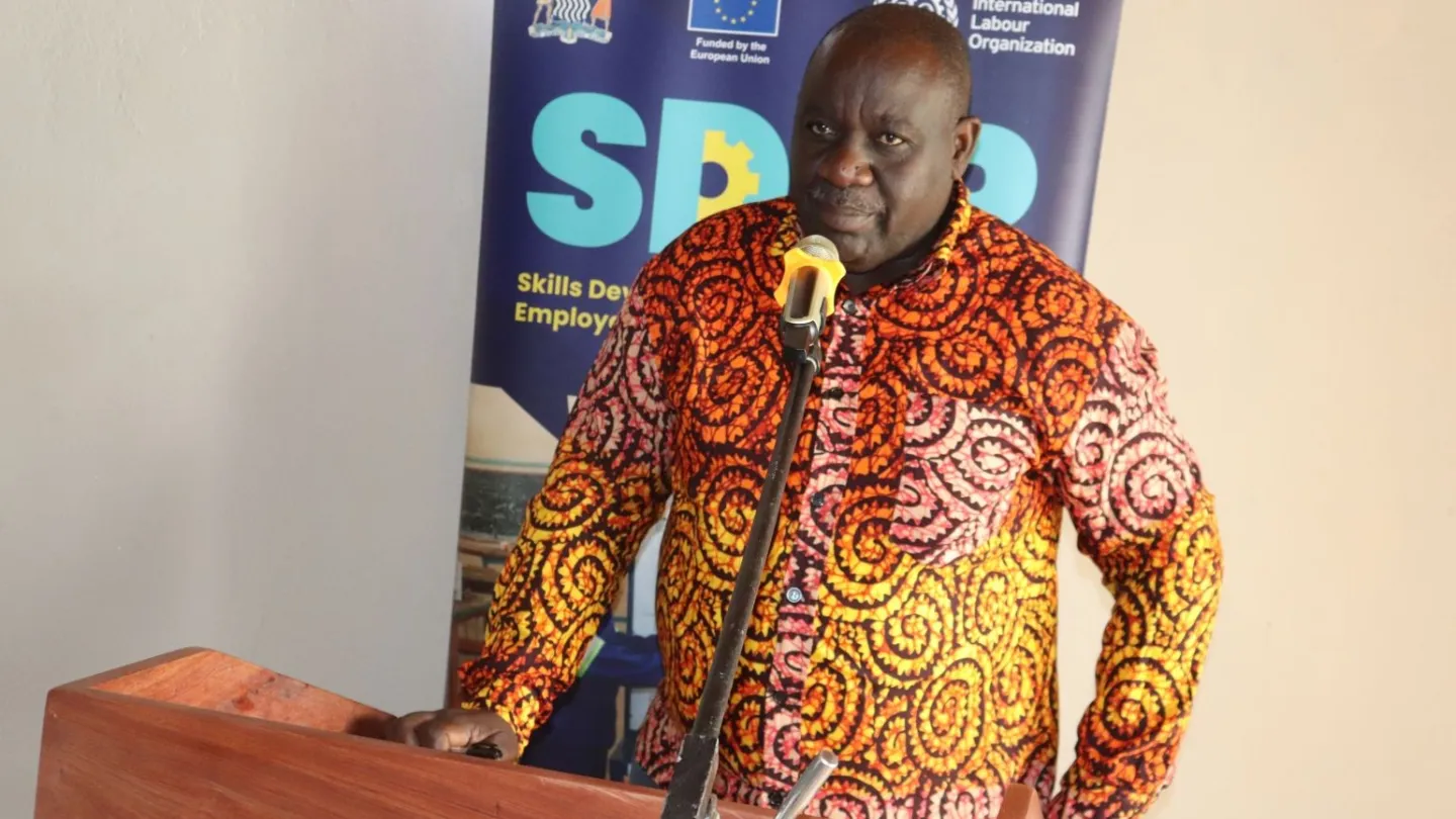 ZCTU Public and International Relations Director, Mr. Kabika Kakunta speaks at the meeting. 