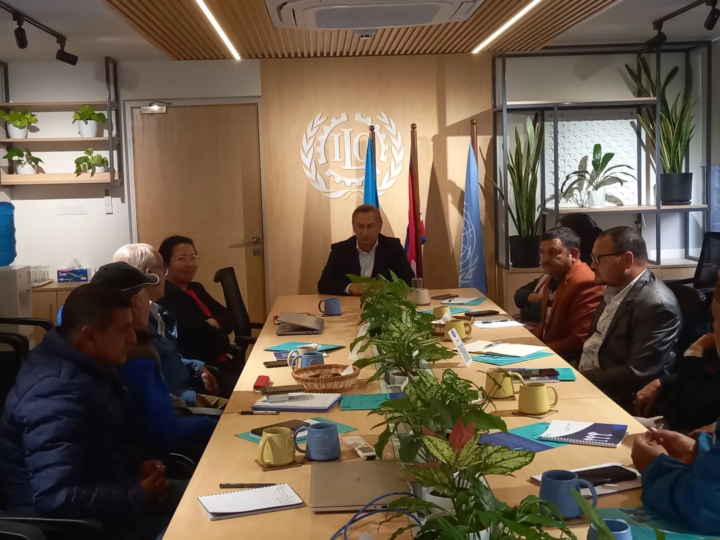 Numan Özcan, Director of the ILO Country Office for Nepal interacting with trade union representatives.