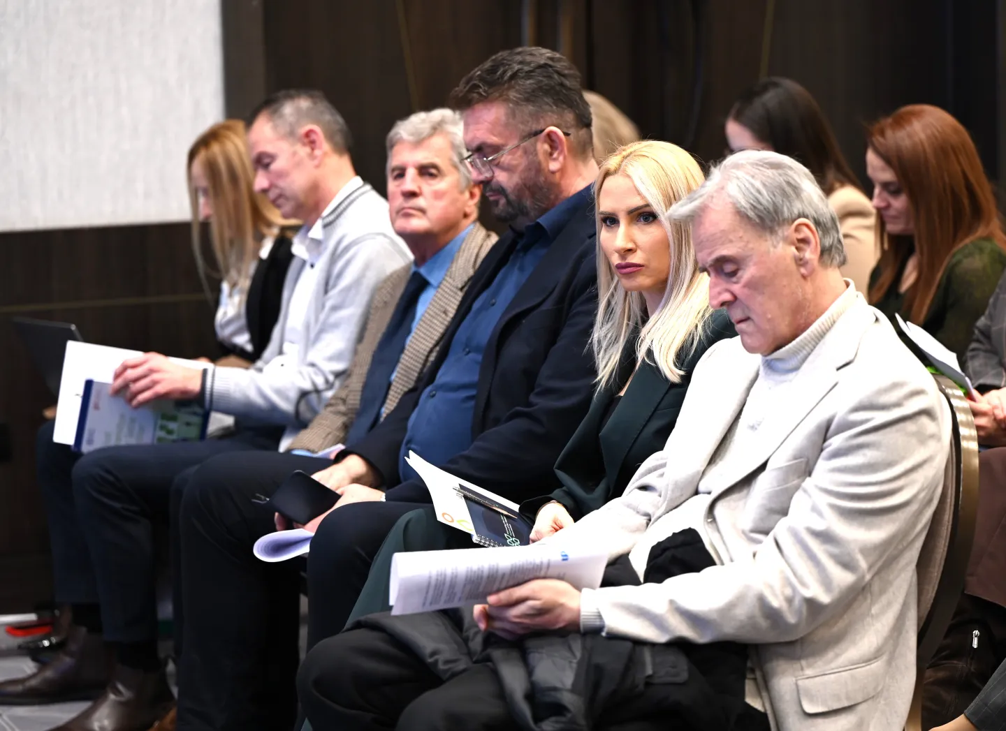 6 participants at the just transition dialogue, 4 men and two women