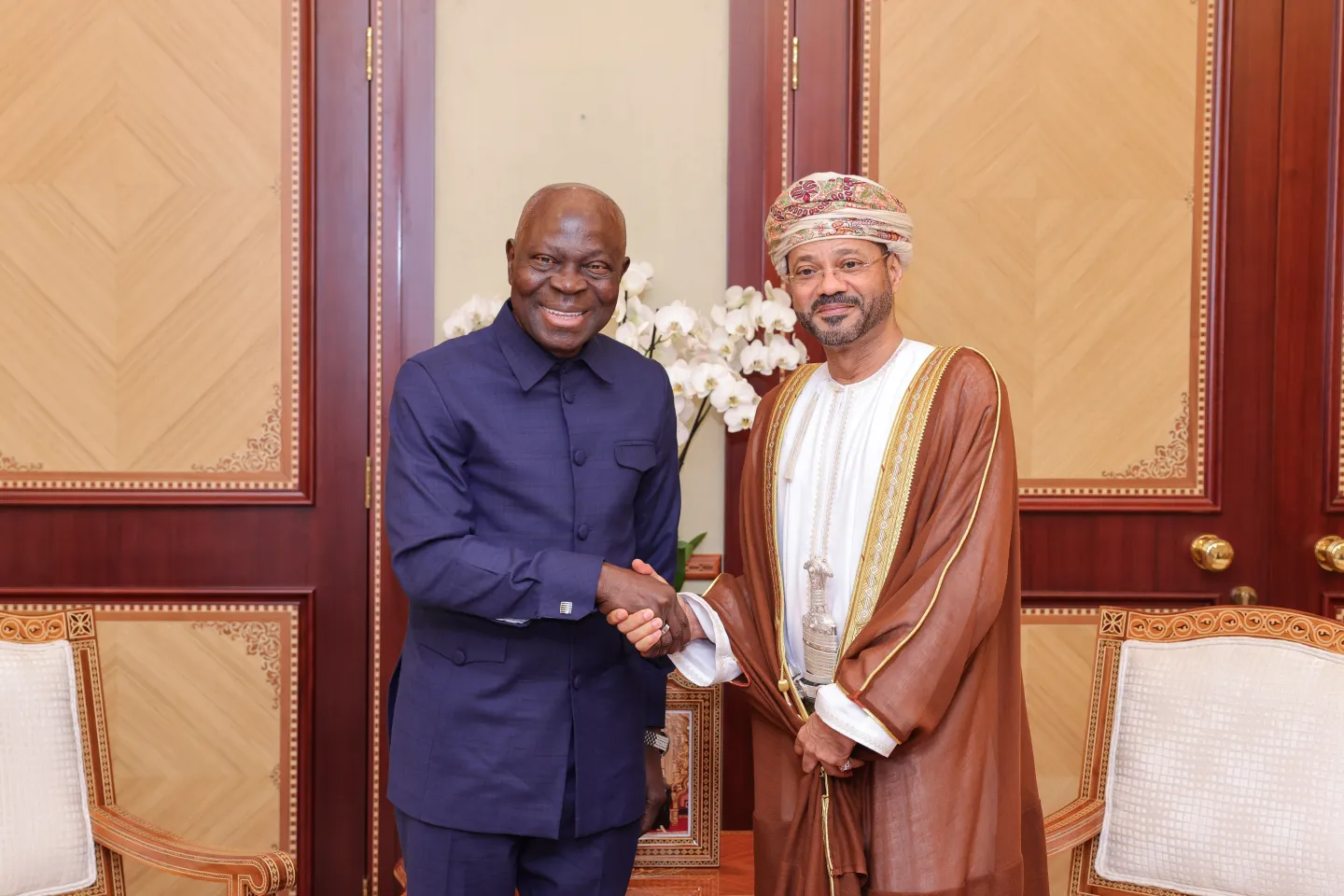 ILO Director-General Gilbert F. Houngbo and Minister of Foreign Affairs Sayyid Badr bin Hamad Albusaidi. Muscat 15/12/25
