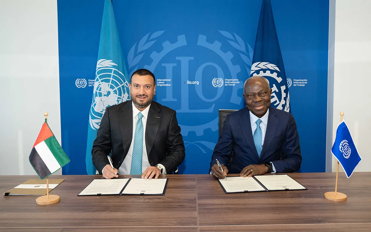Ratification ceremony of the Protocol to Convention No. 29, 15 January 2026: Mr Jamal Al Musharakh, Permanent Representative of the United Arab Emirates to the United Nations and Other International Organizations in Geneva, and Gilbert F. Houngbo, Director-General of the ILO.