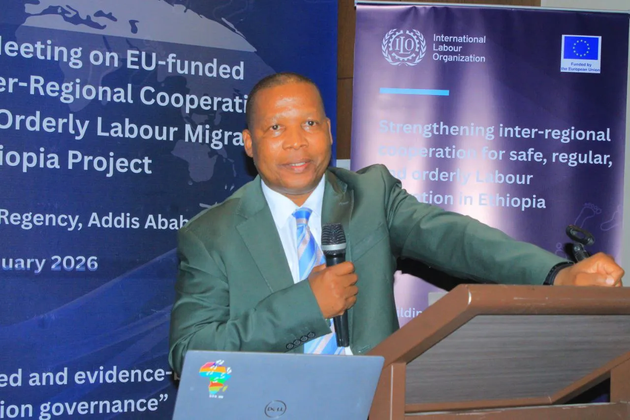 Khumbula Ndaba, Director, ILO Country Officce Addis Ababa speaking at a podium
