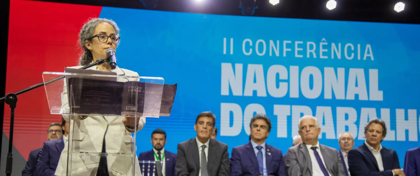 Diretora regional da OIT para América Latina e Caribe, Ana Virgínia Moreira Gomes, discursa na abertura da II Conferência Nacional do Trabalho, realizada em 3 de março, em São Paulo. 