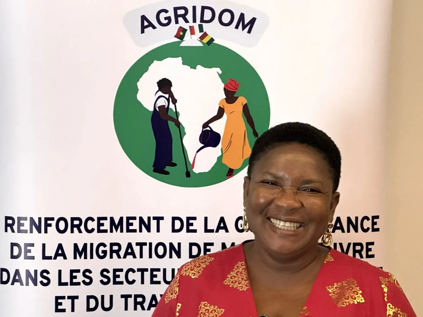Sandrine Akafou, Secrétaire générale du syndicat des travailleuses domestiques de Côte d’Ivoire, mettant en avant les résultats du projet Agridom.
