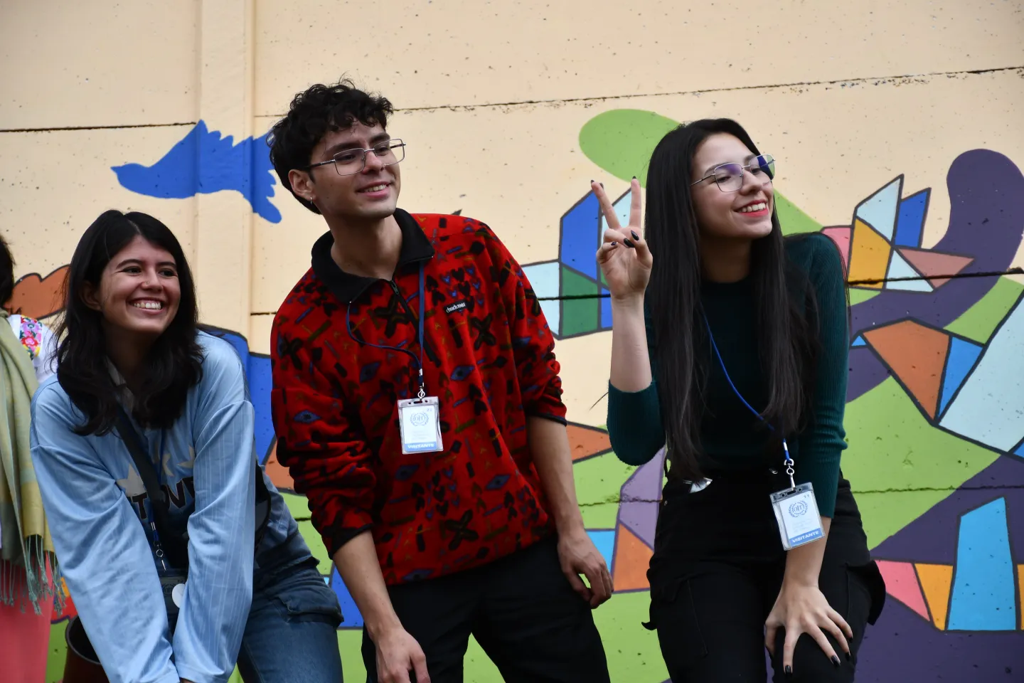 El diseño del mural se desarrolló en el marco del curso de Arte Público impartido en la carrera de artes plásticas de la UCR el I ciclo de 2025, mientras que su ejecución estuvo a cargo del Trabajo Comunal Universitario, en 2026.