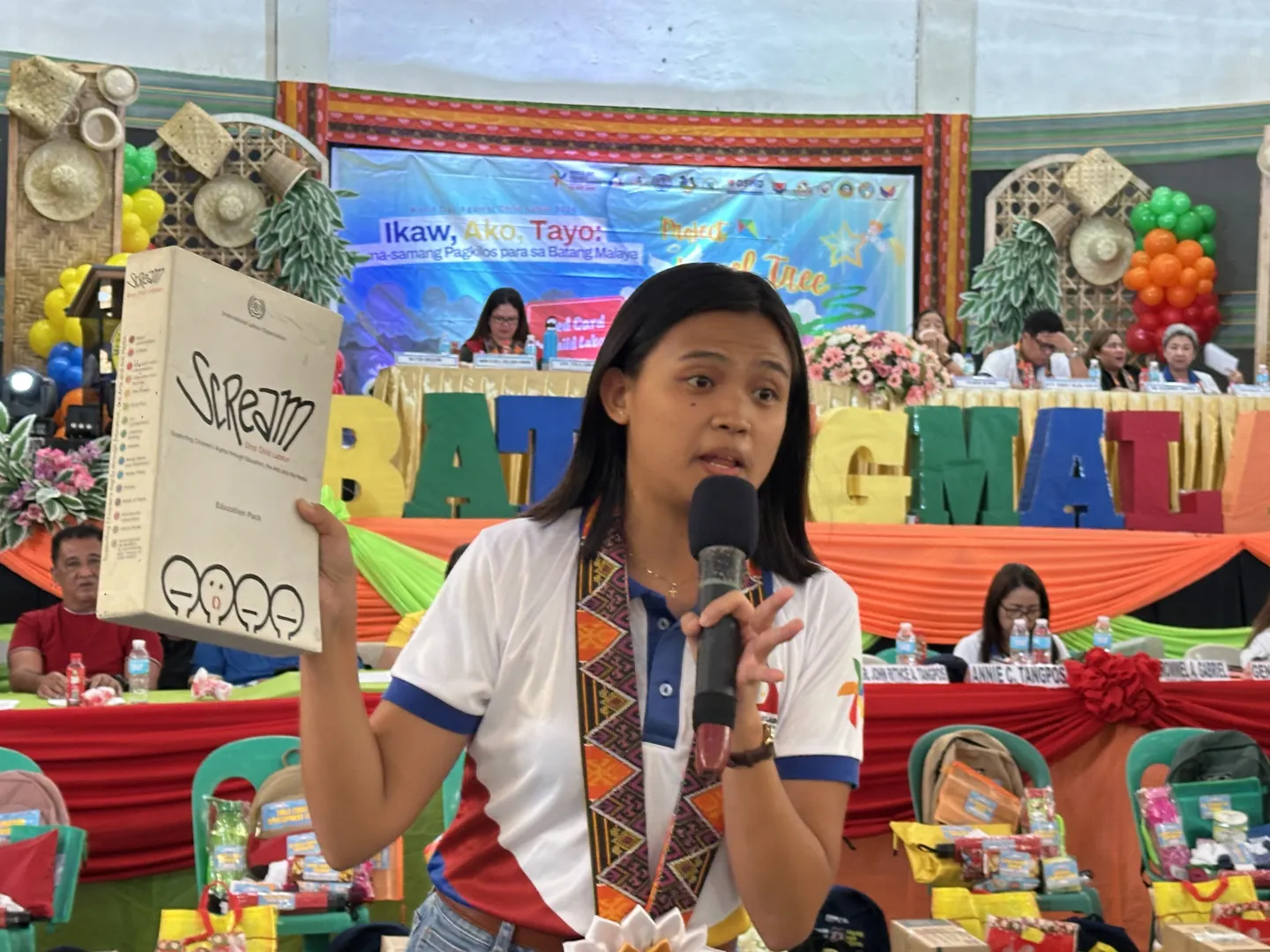 Marie Allyssa Dacasin, ILO National Project Coordinator, delivers a presentation on good practices and tools to address child labour.
