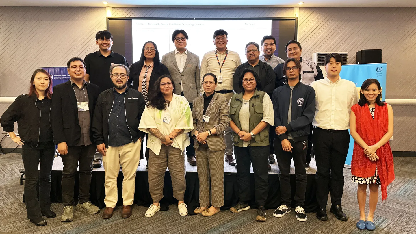 Group photo of the first batch of graduates from the ILO Korea Introduction to Green Construction Skills programme.