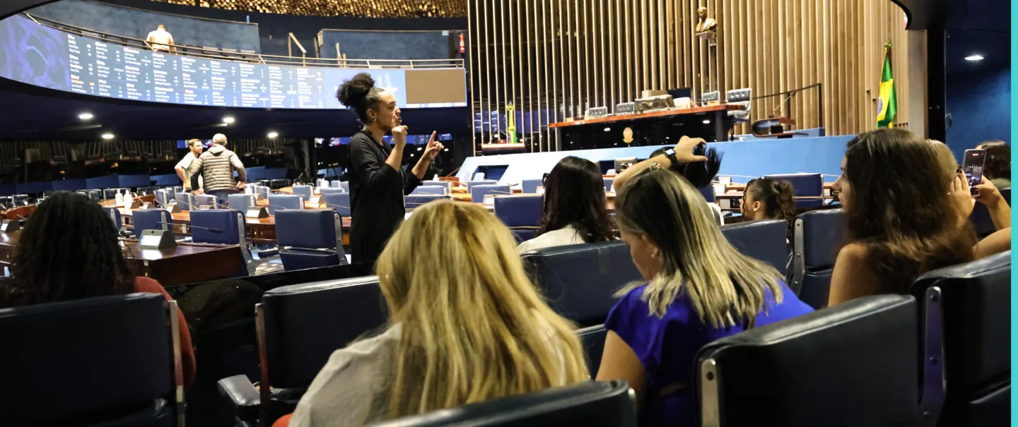  O grupo visita o Congresso Nacional.