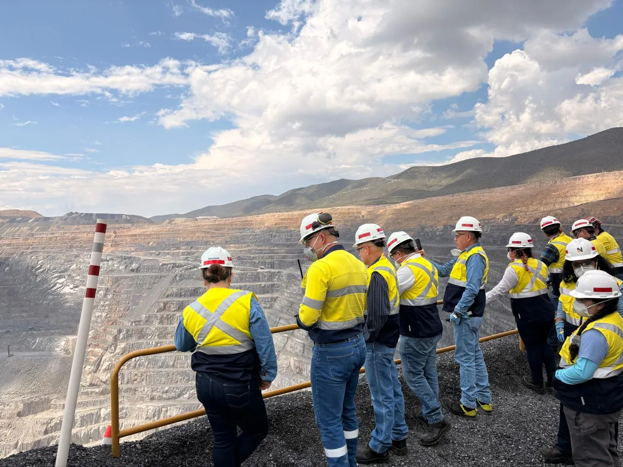 Visita de inspectores mexicanos a minas de Zacatecas 