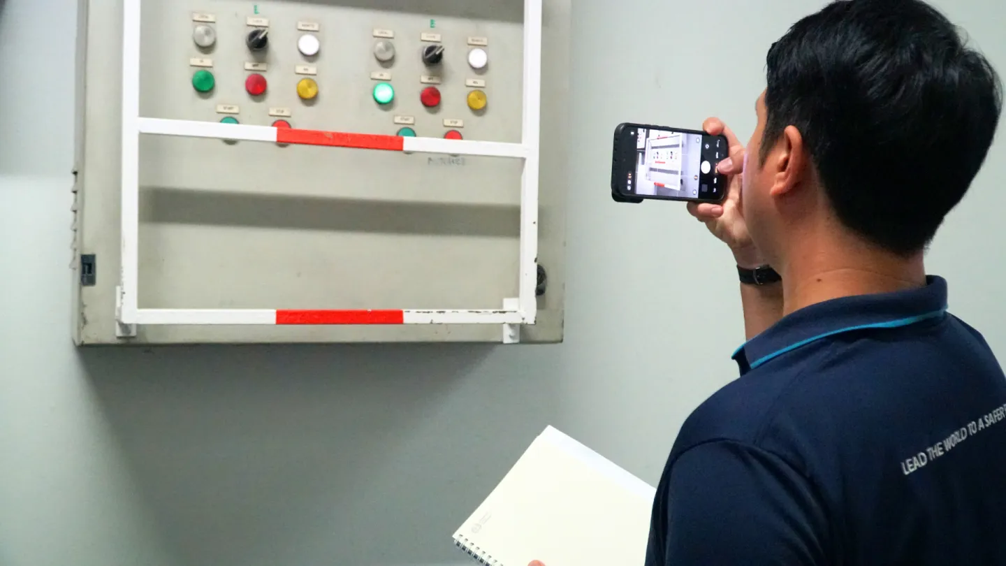 Participants visited actual workplaces to identify good OSH practices.