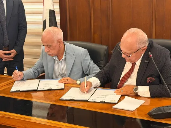 Egyptian Trade Union Federation (ETUF) and the Federation of Egyptian Industries (FEI) sign a Memorandum of Understanding in Cairo. October 2026.