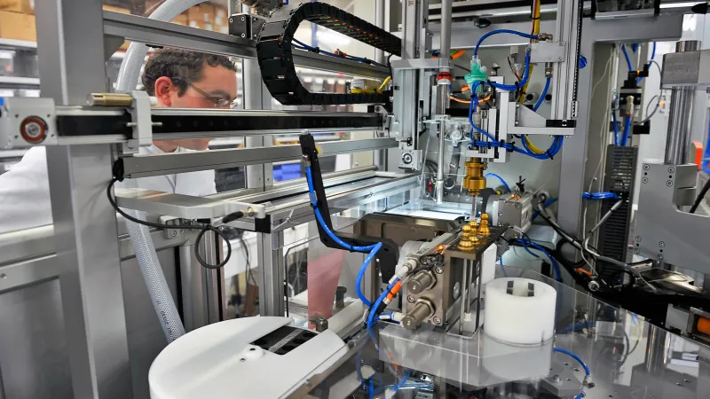 Complex digitalized pharmacy dispensary in Annecy Hospital