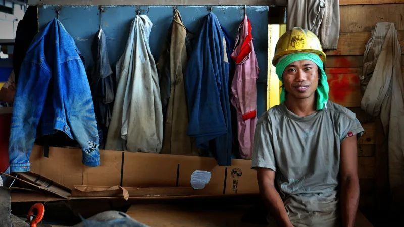 Worker of PT Jaya Asiatic Shipyard build a new ship for offshore shipping. Tanjung Uncan, Batam. Indonesia.
